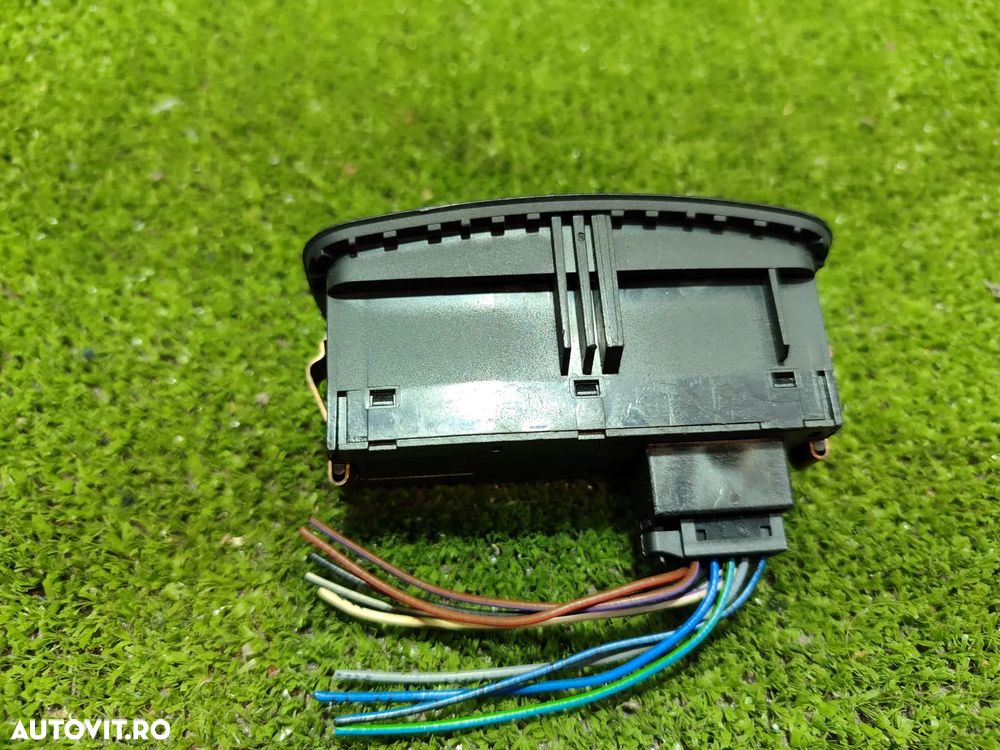 BUTON LUMINI AVARIE AUDI A4 SE 2.0 DIESEL 2010 / 2009-2016 - 7