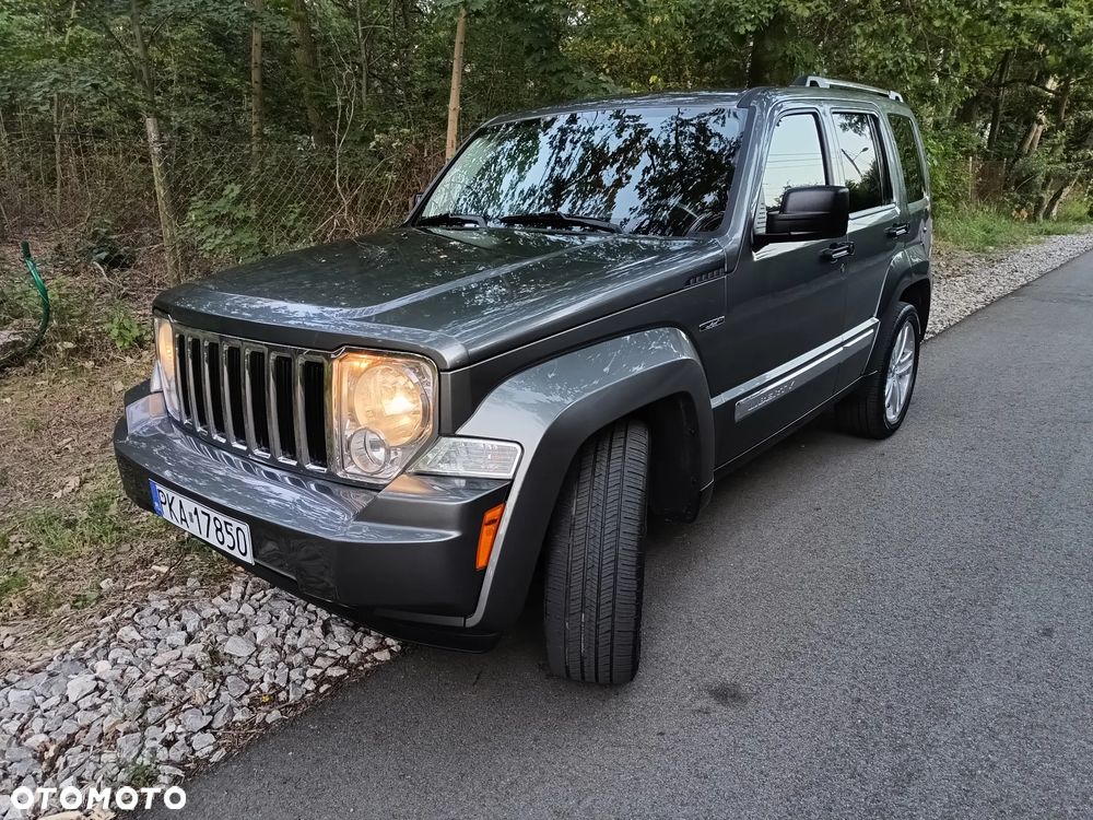 Jeep Liberty - 9