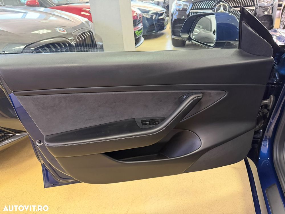 Tesla Model 3 - 15