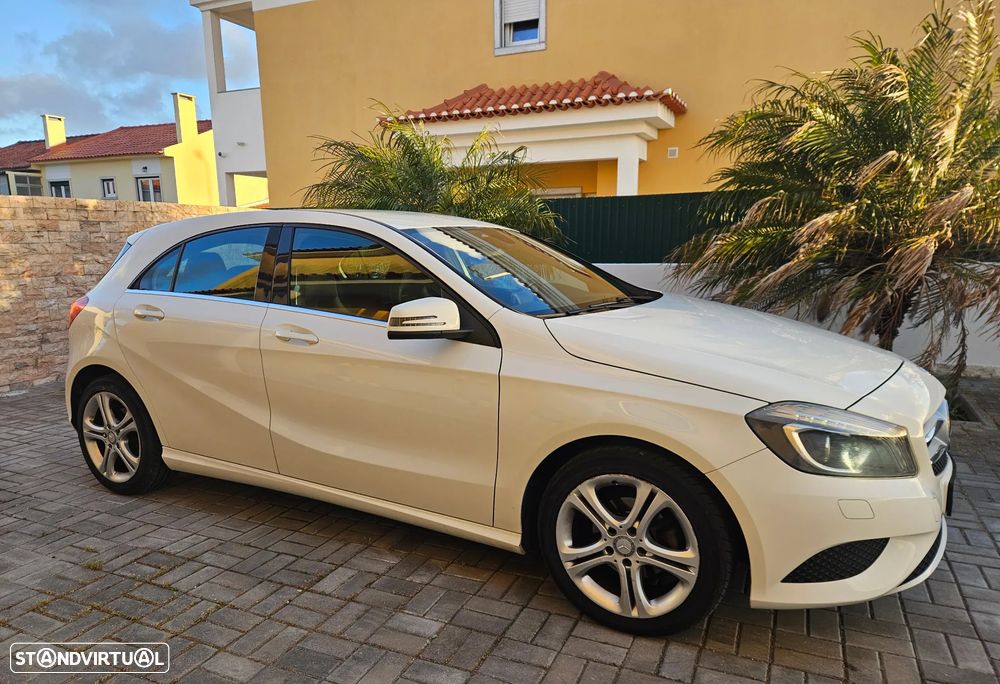 Mercedes-Benz A 180 CDI (BlueEFFICIENCY) Urban - 1