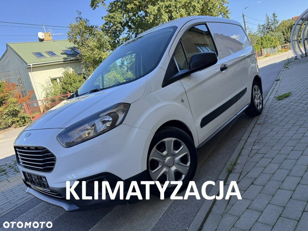 Ford Transit Courier - 1