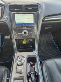 Ford Fusion - 8