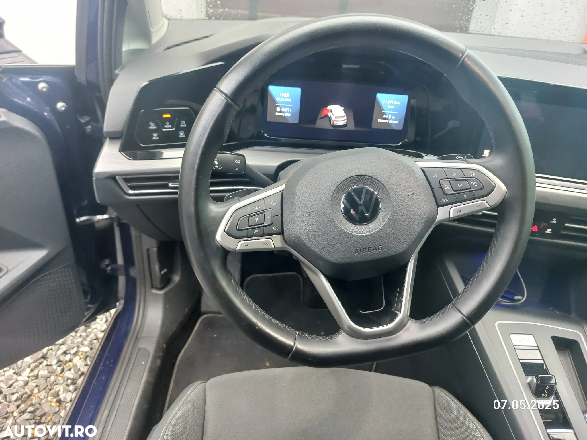 Volkswagen Golf - 10