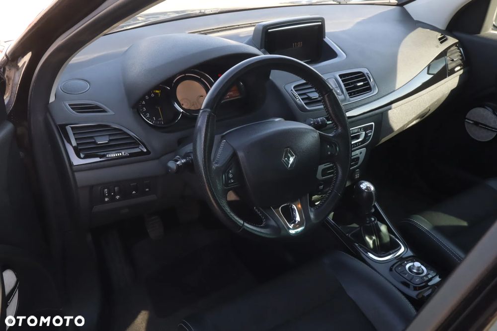 Renault Megane ENERGY TCe 130 Start & Stop Bose Edition - 9