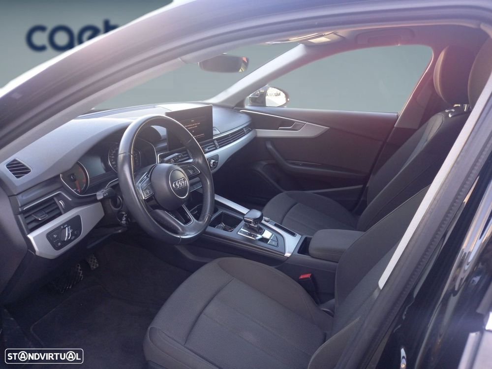 Audi A4 Avant 30 TDI S tronic - 5