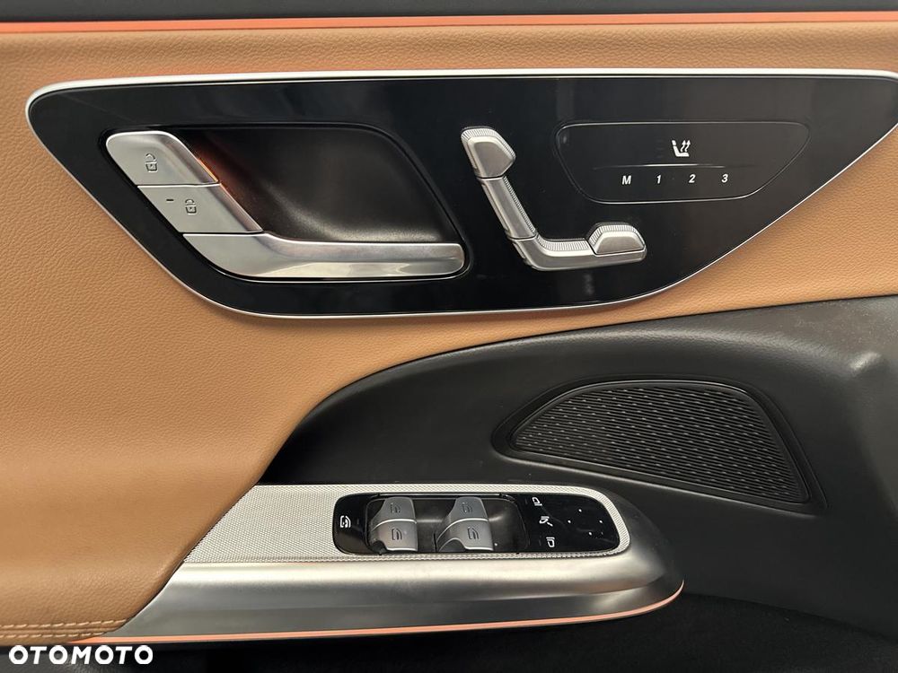 Mercedes-Benz Klasa E 220 d mHEV 4-Matic AMG 9G-Tronic - 11