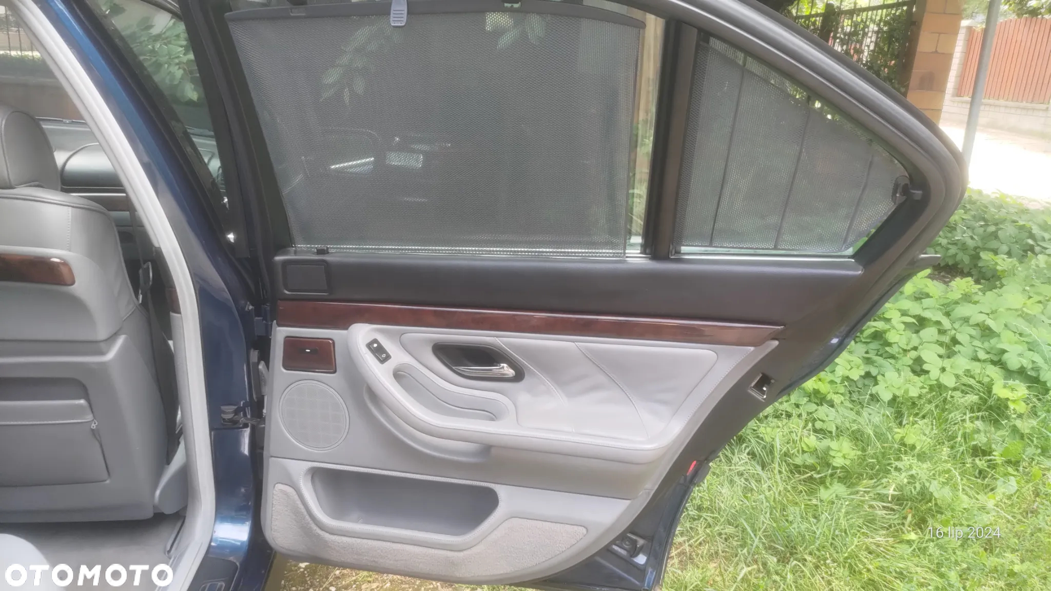 BMW Seria 7 750i - 14