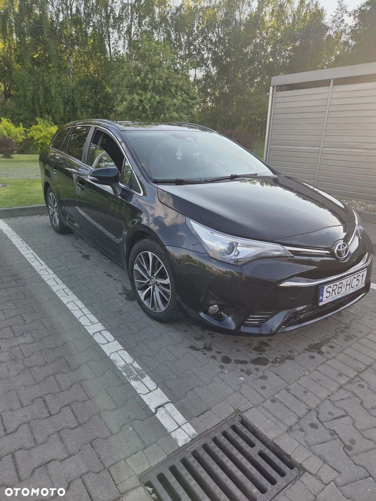 Toyota Avensis 1.8 Premium - 4