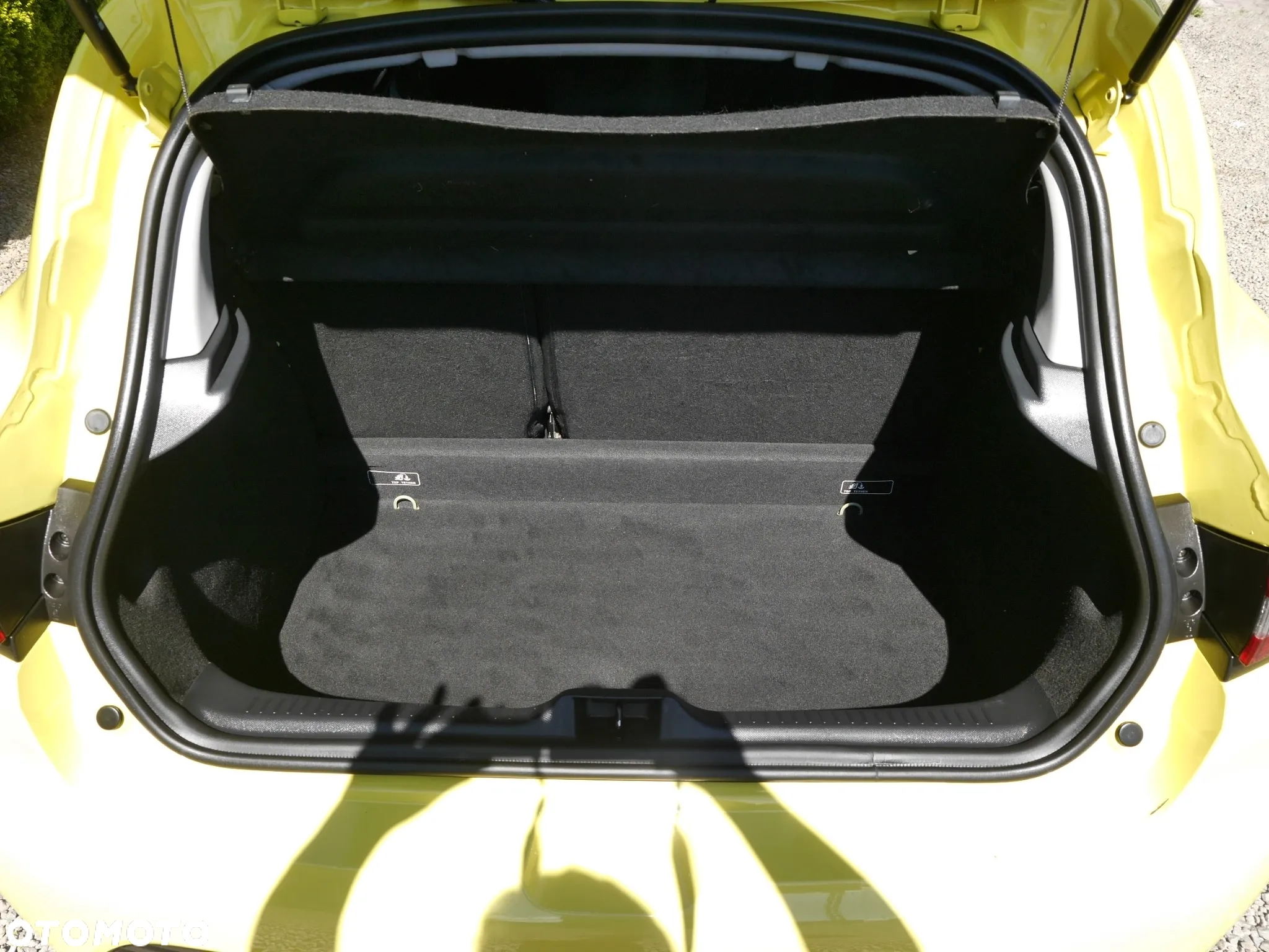 Renault Clio 1.2 16V 75 LIMITED - 39