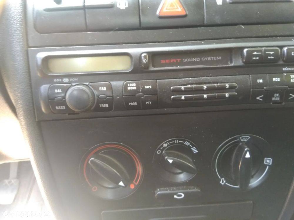 Seat toledo radio - 1