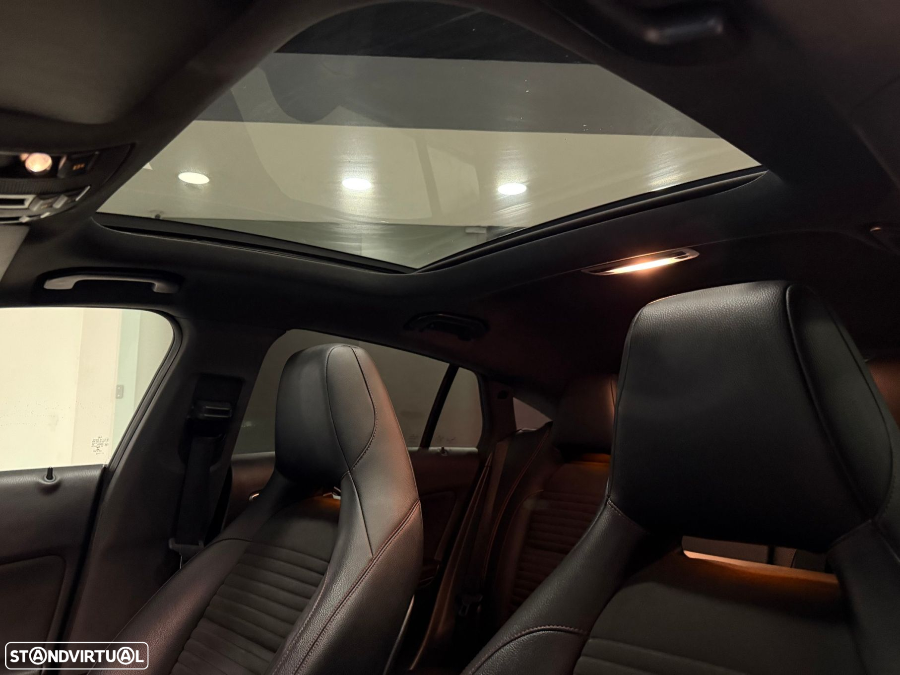 Mercedes-Benz CLA 220 Shooting Brake d 4Matic 7G-DCT AMG Line - 25