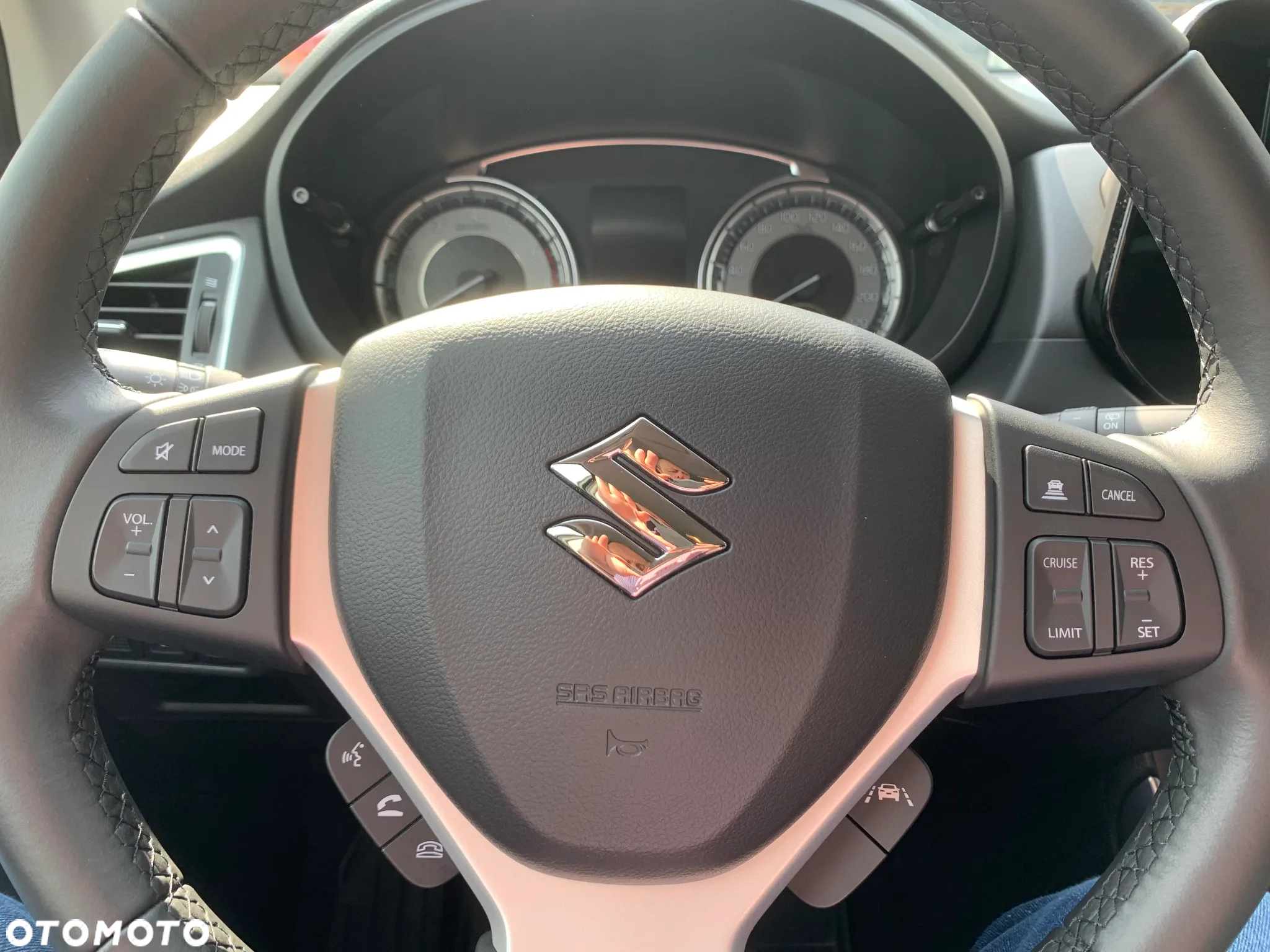 Suzuki SX4 S-Cross 1.4 SHVS Premium 4WD - 13