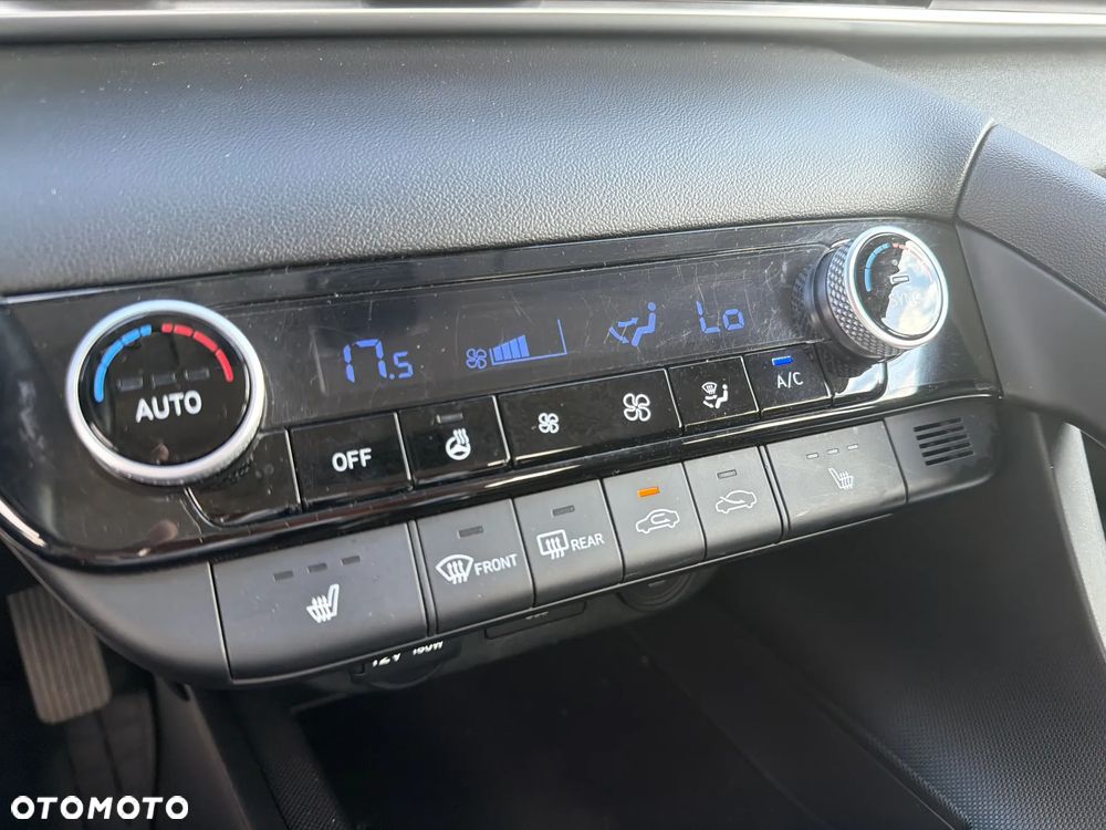Hyundai Elantra 1.6 Smart - 22