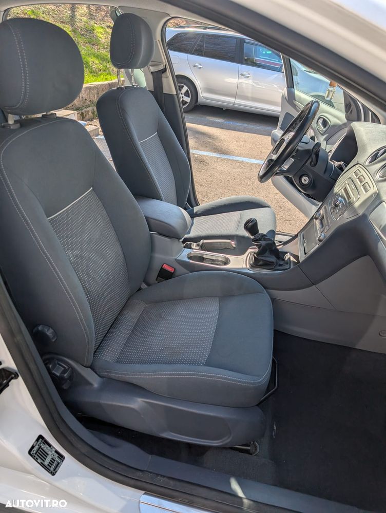 Ford Mondeo - 15