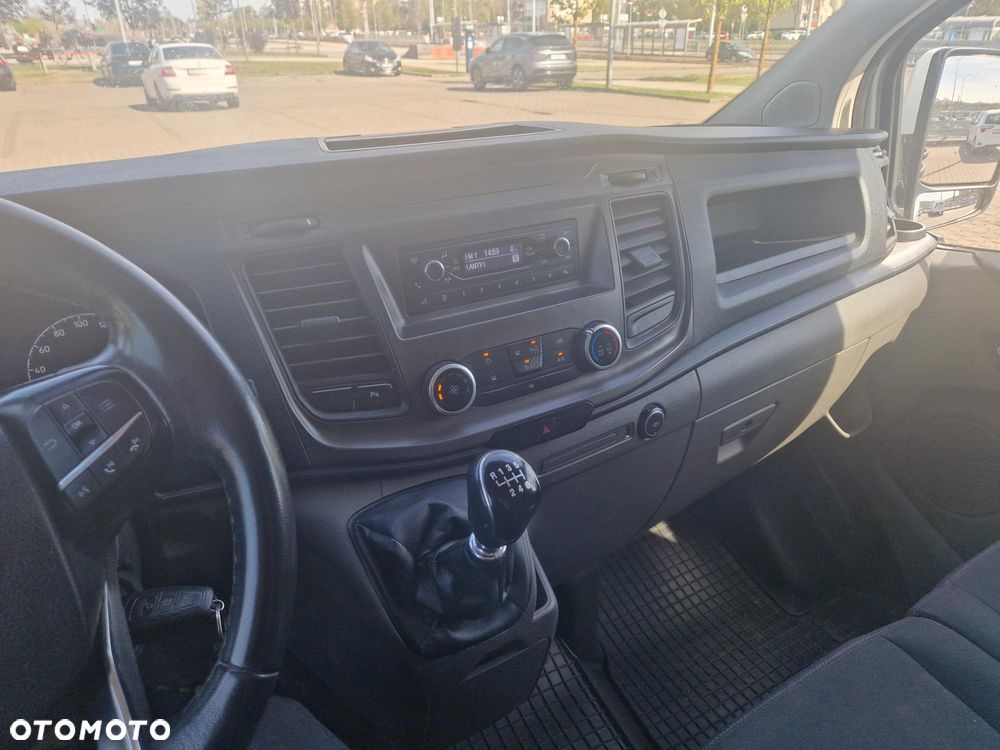 Ford TRANSIT CUSTOM - 13