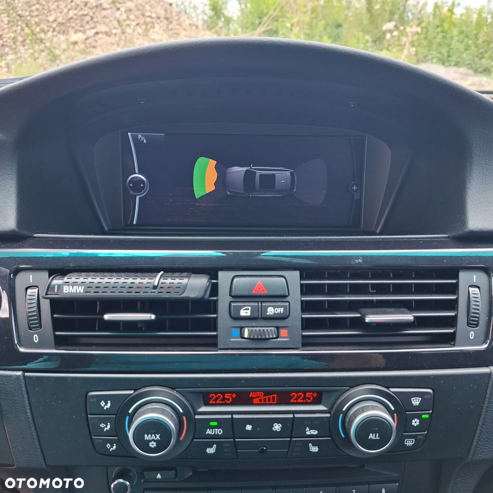 BMW Seria 3 325i xDrive - 10