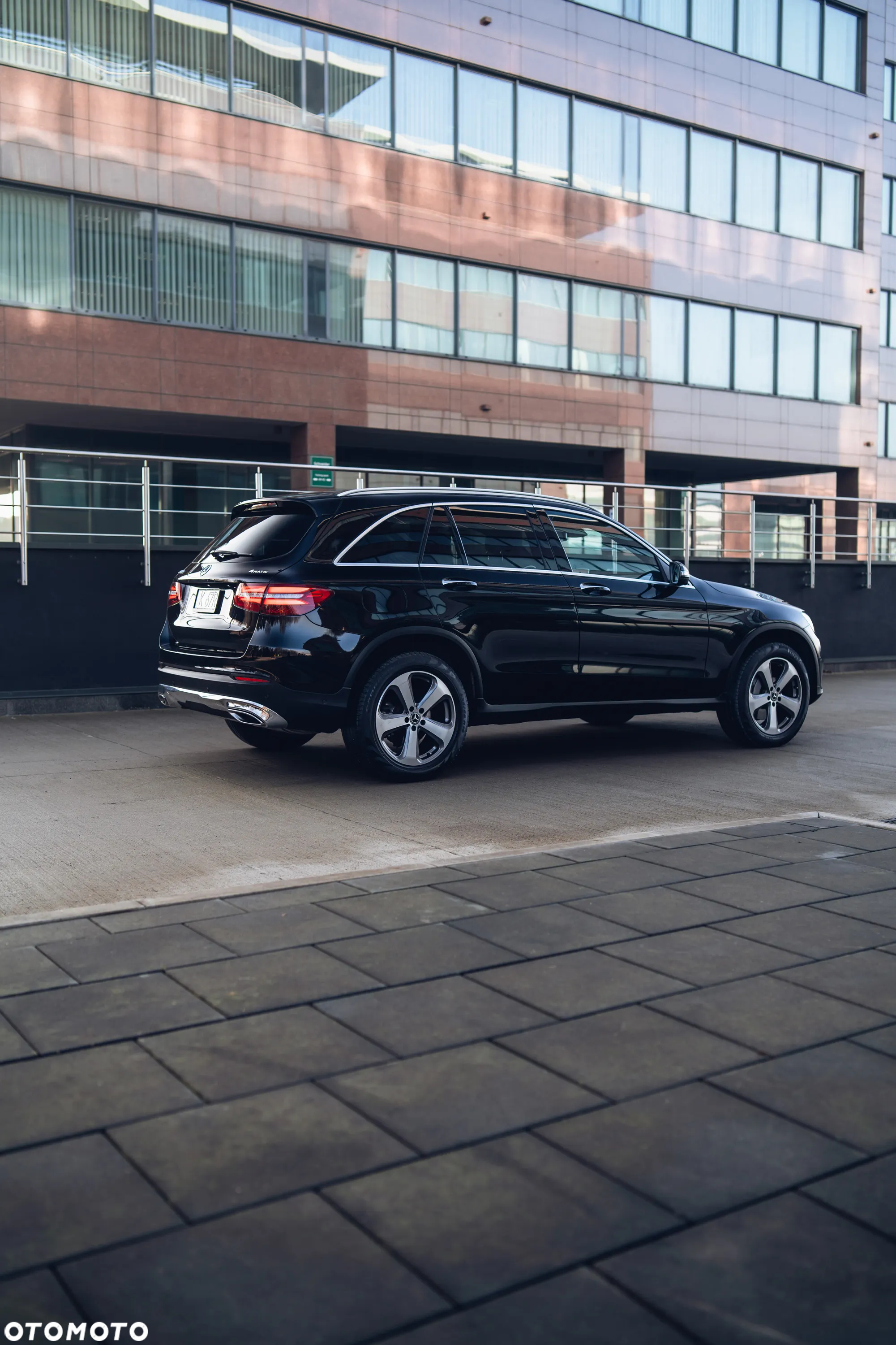 Mercedes-Benz GLC 300 4Matic 9G-TRONIC - 21