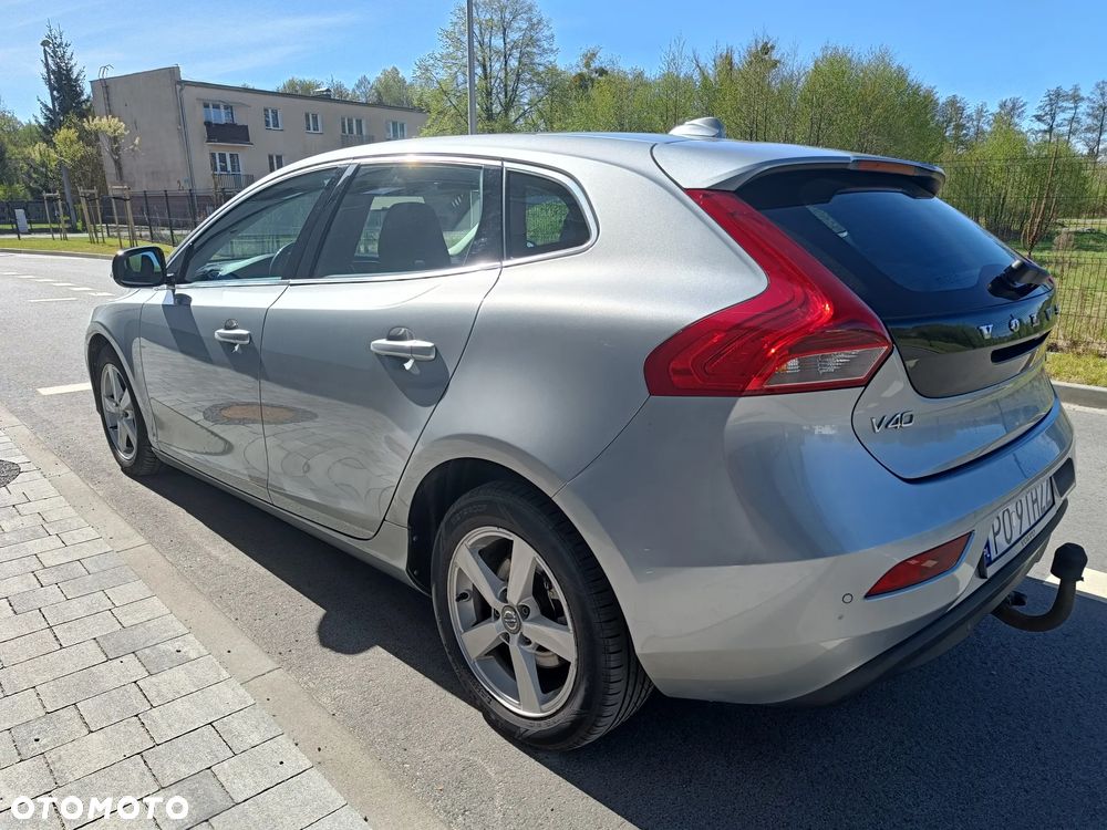Volvo V40 D2 Momentum - 8