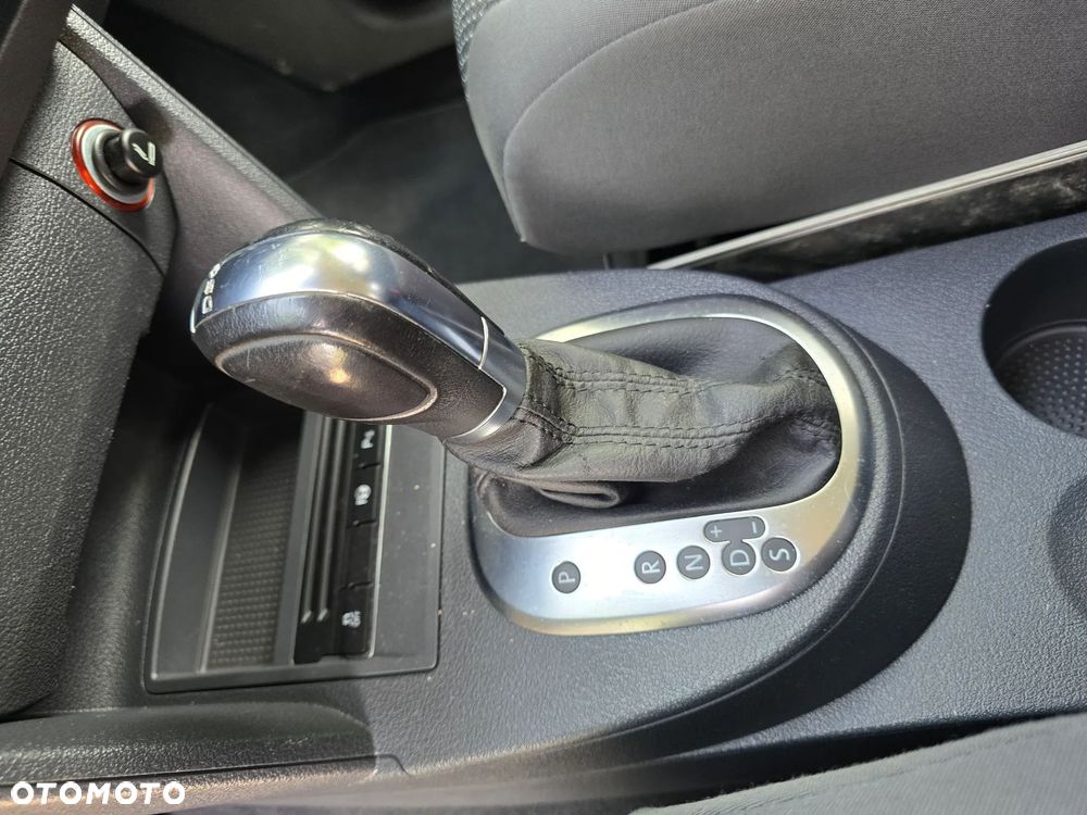 Volkswagen Touran - 10