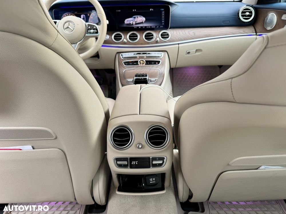 Mercedes-Benz E 450 4MATIC Aut. - 12
