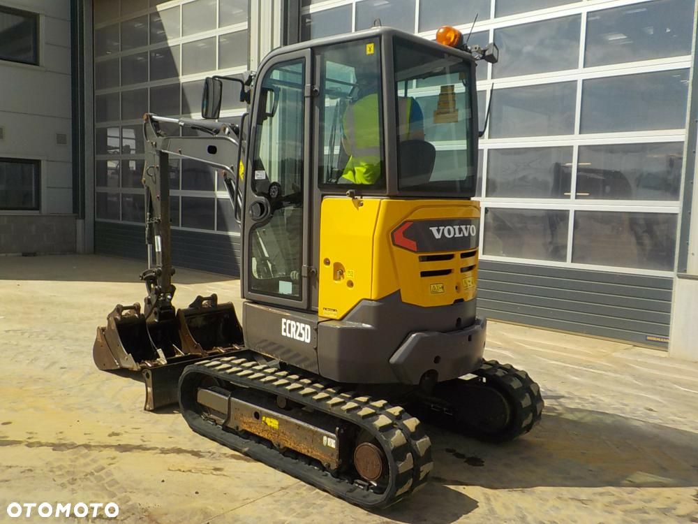 Volvo ECR25D - 1