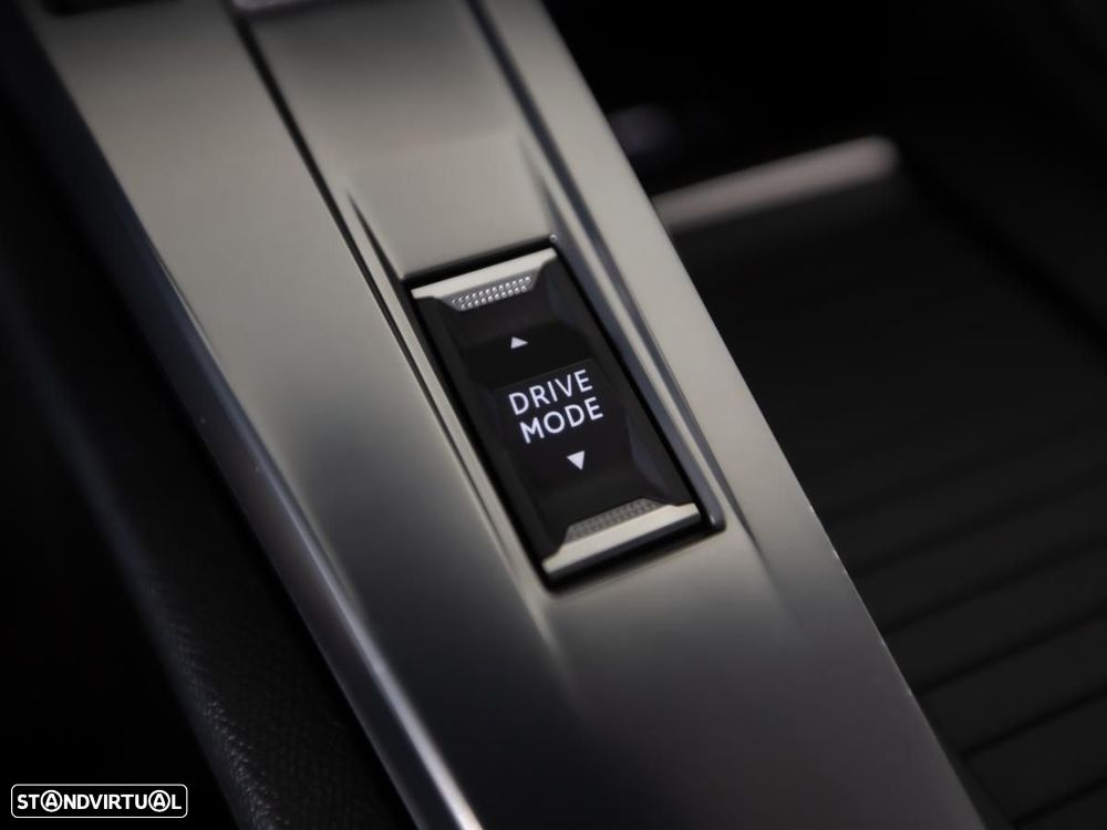 Peugeot 308 SW 1.6 Hybrid Active Pack e-EAT8 - 20