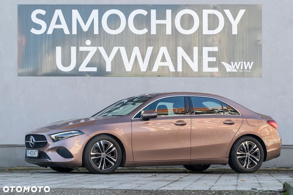 Mercedes-Benz Klasa A 220 4-Matic 7G-DCT - 2