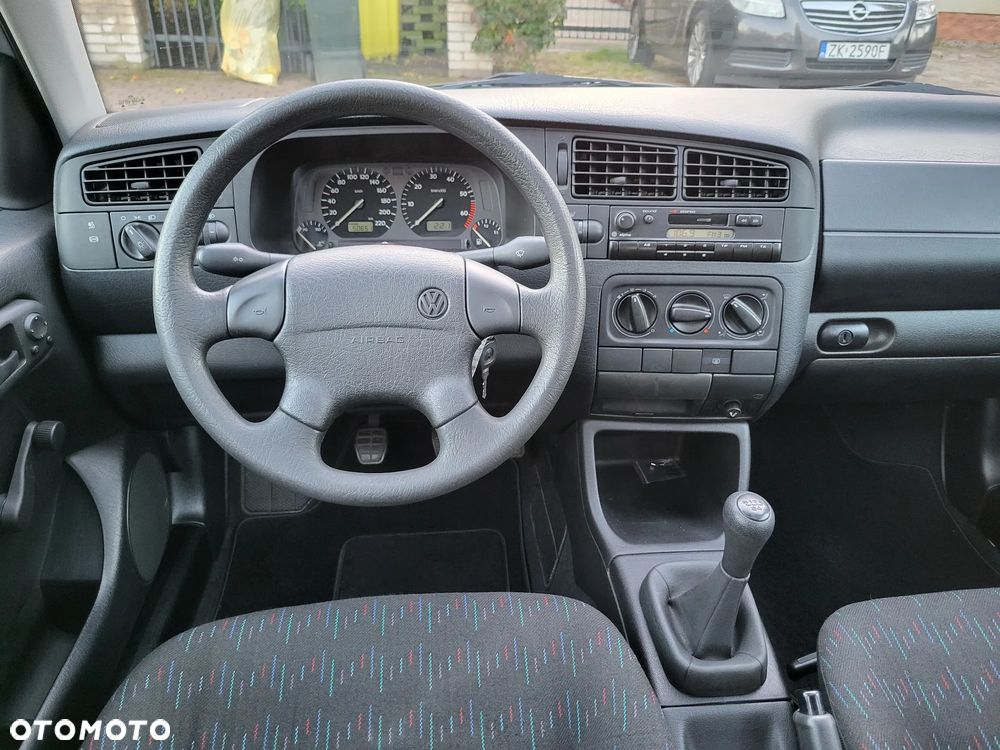 Volkswagen Golf - 15
