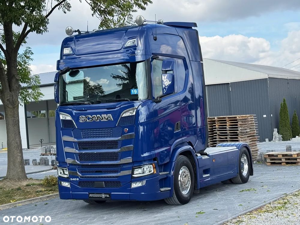 Scania S 540 / ACC / CAŁA NA PODUSZKACH / FULL LED / RETARDER / OBRACANY FOTEL / DUŻA NAVI / VIRTUAL KOKPIT / Z NIEMIEC