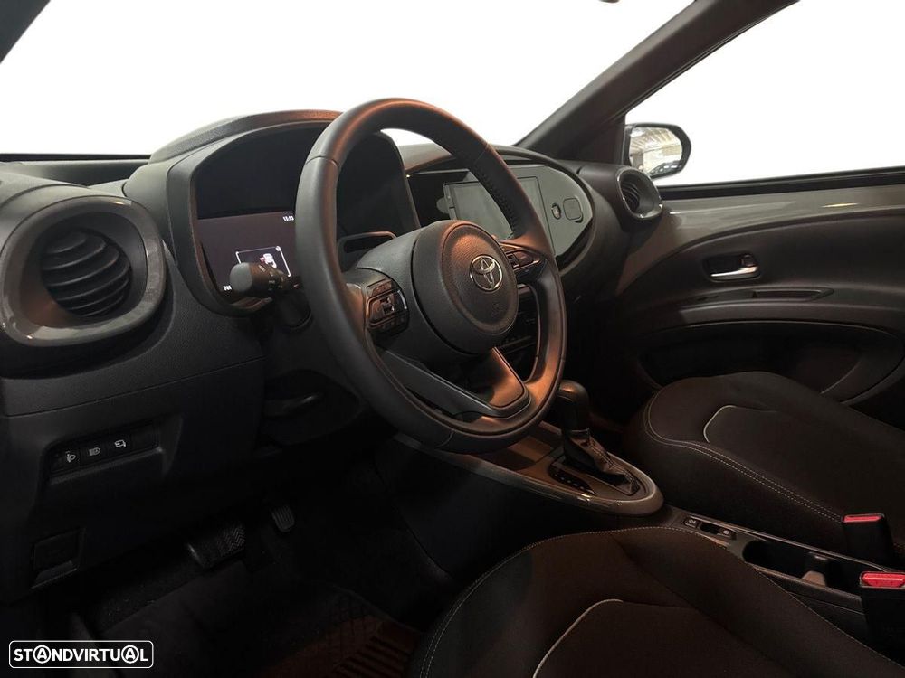 Toyota Aygo X 1.5 Hybrid Pulse - 18