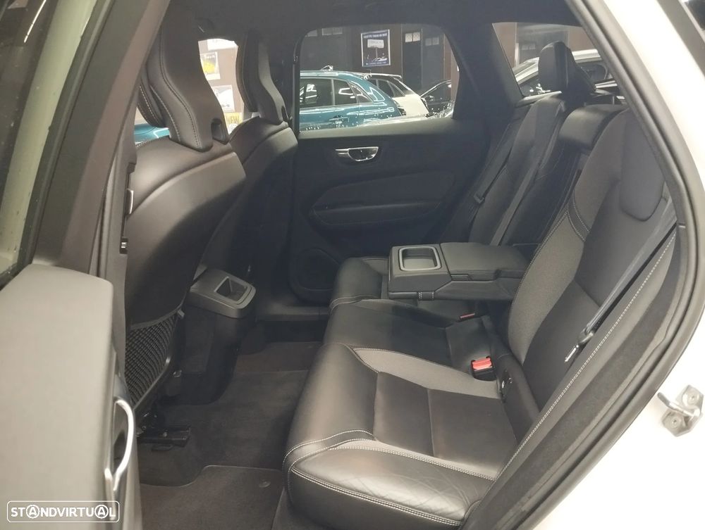 Volvo XC 60 2.0 B4 R-Design - 16