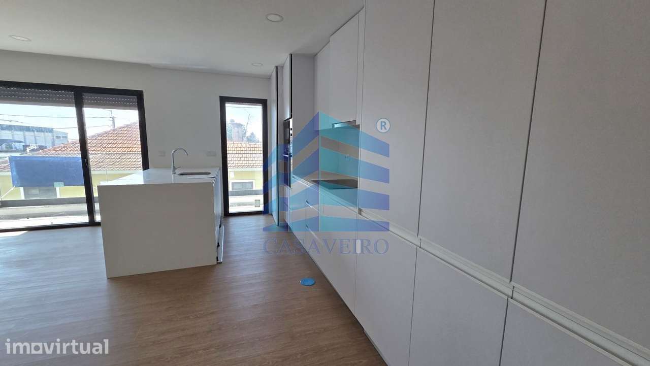Apartamento T3 com Varandas no centro de Esgueira - Grande imagem: 3/17