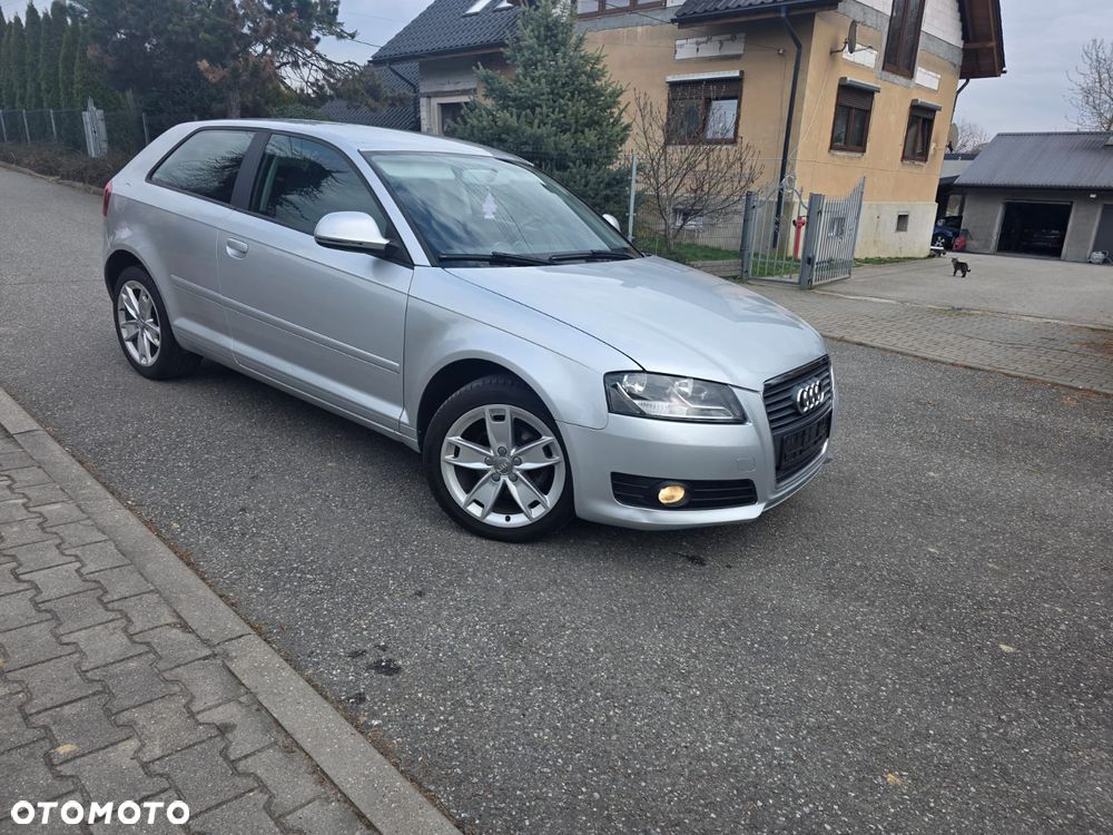Audi A3 3-drzwiowe 1.6 Ambition - 2