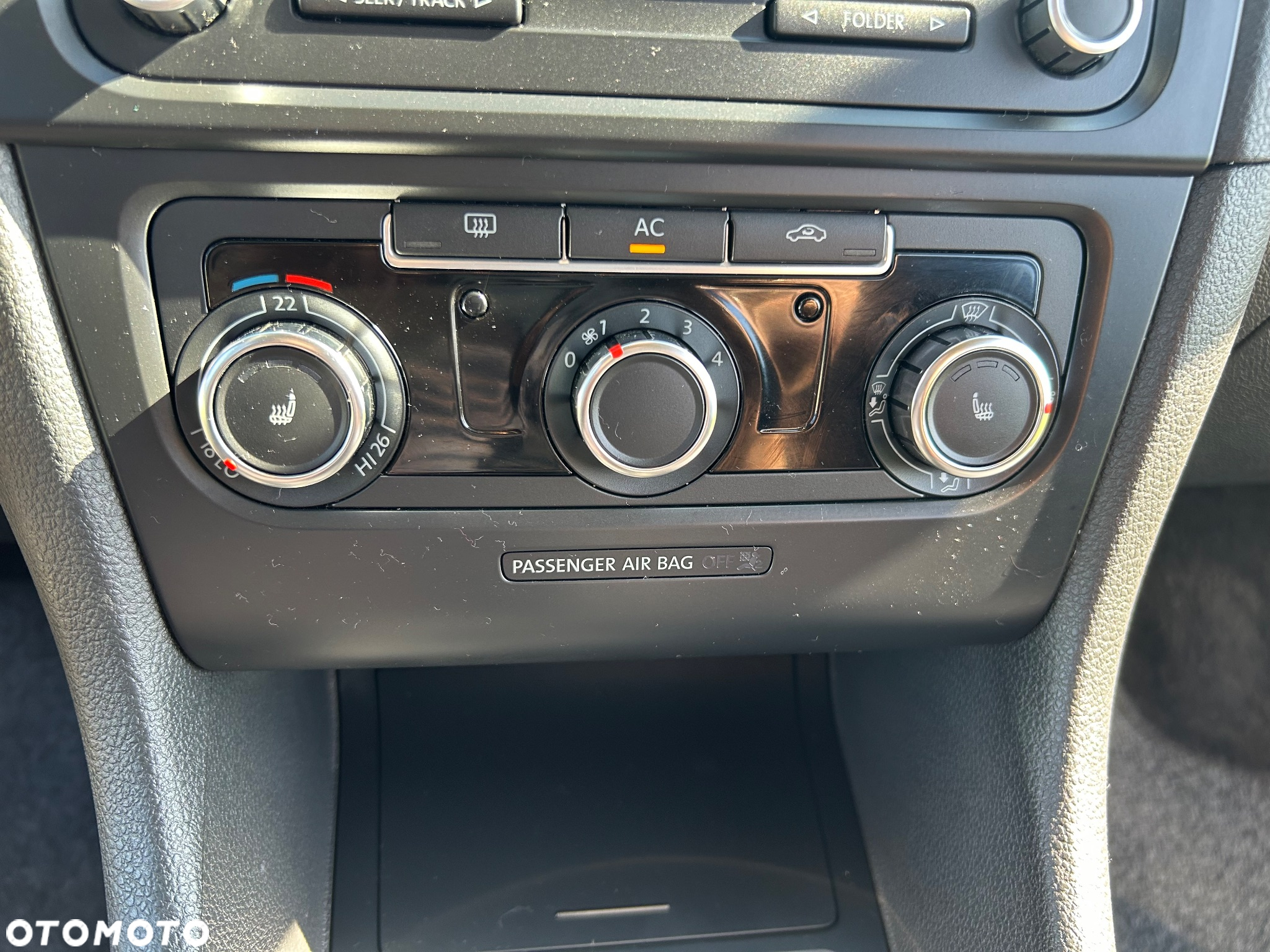Volkswagen Golf - 23