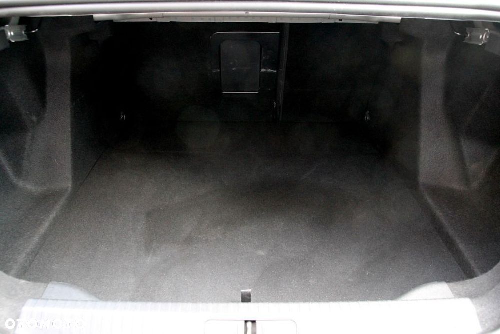 Citroën C4X 1.2 PureTech Max S&S EAT8 - 36