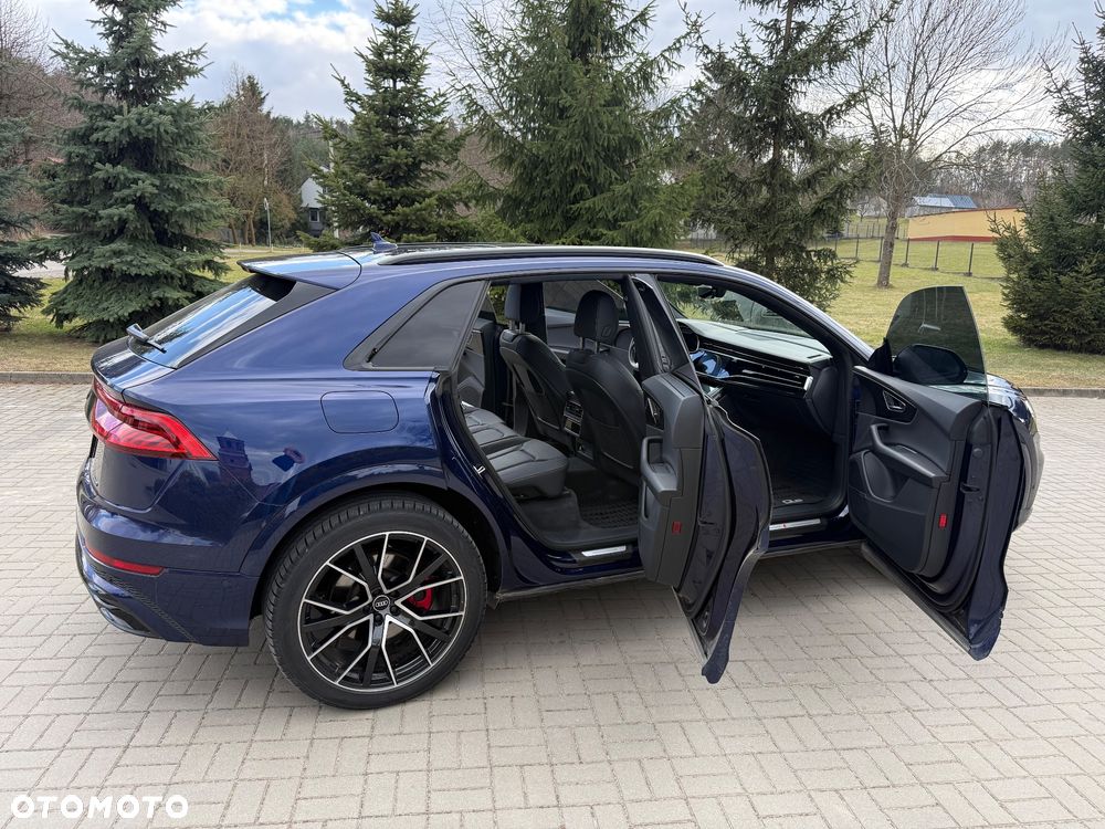 Audi Q8 - 8