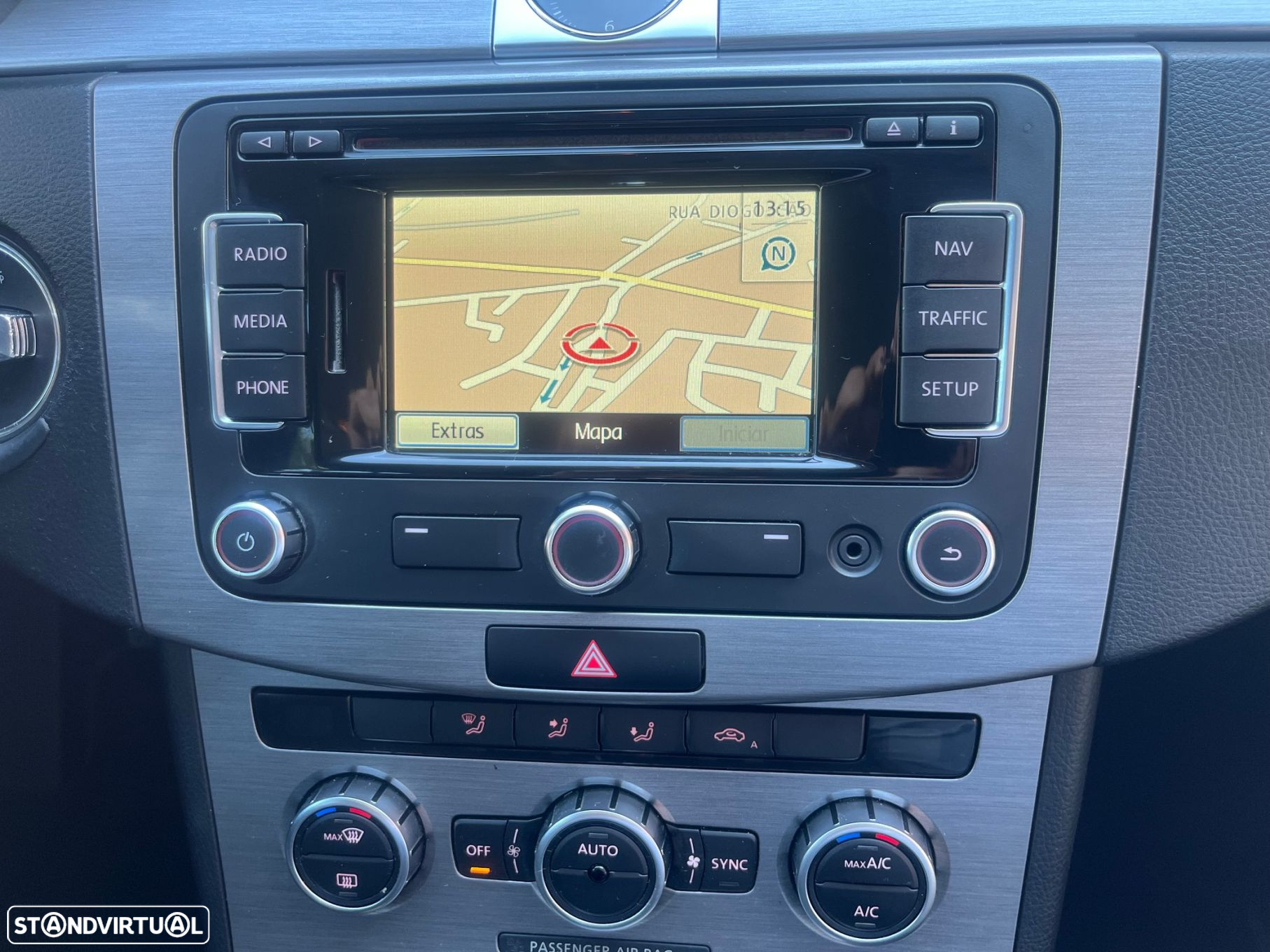 VW Passat Variant 1.6 TDI Confortline Navig - 11