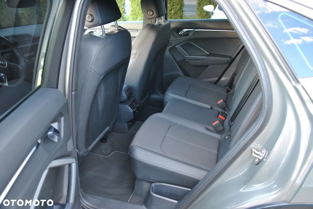 Audi Q3 Sportback 35 TDI quattro S tronic S line - 23