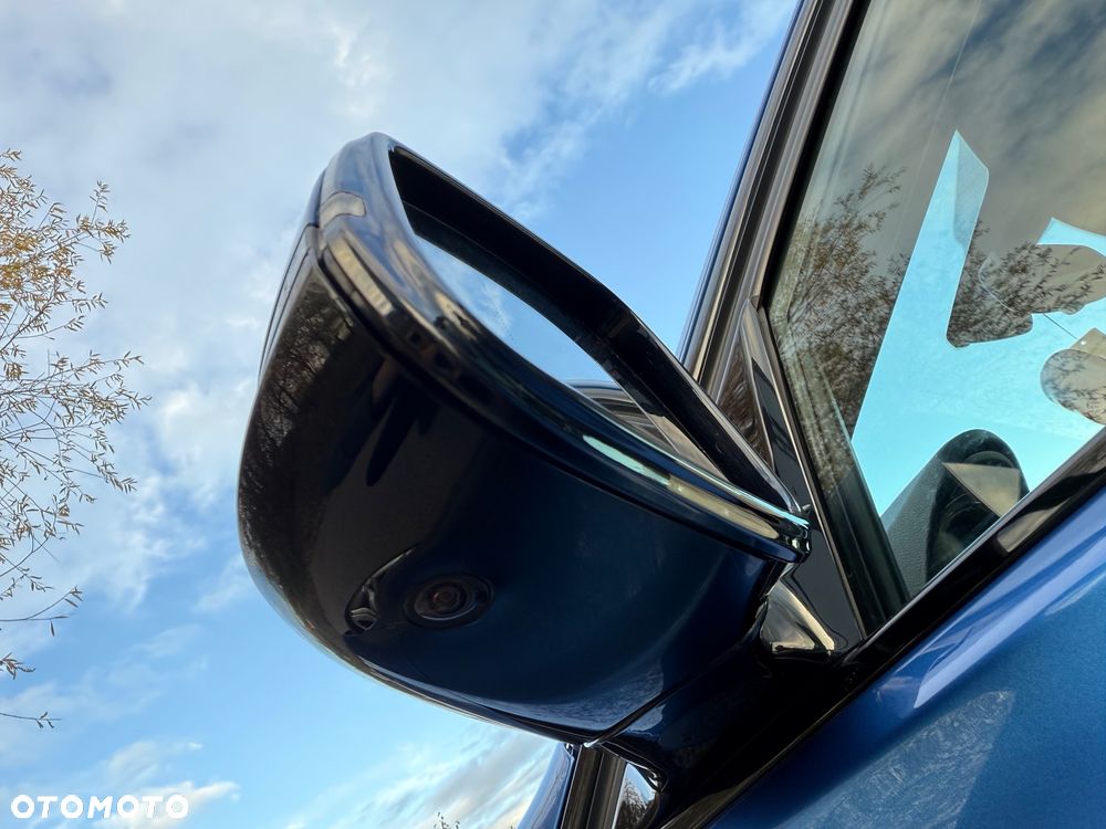BMW Seria 3 330i xDrive M Sport Shadow - 17