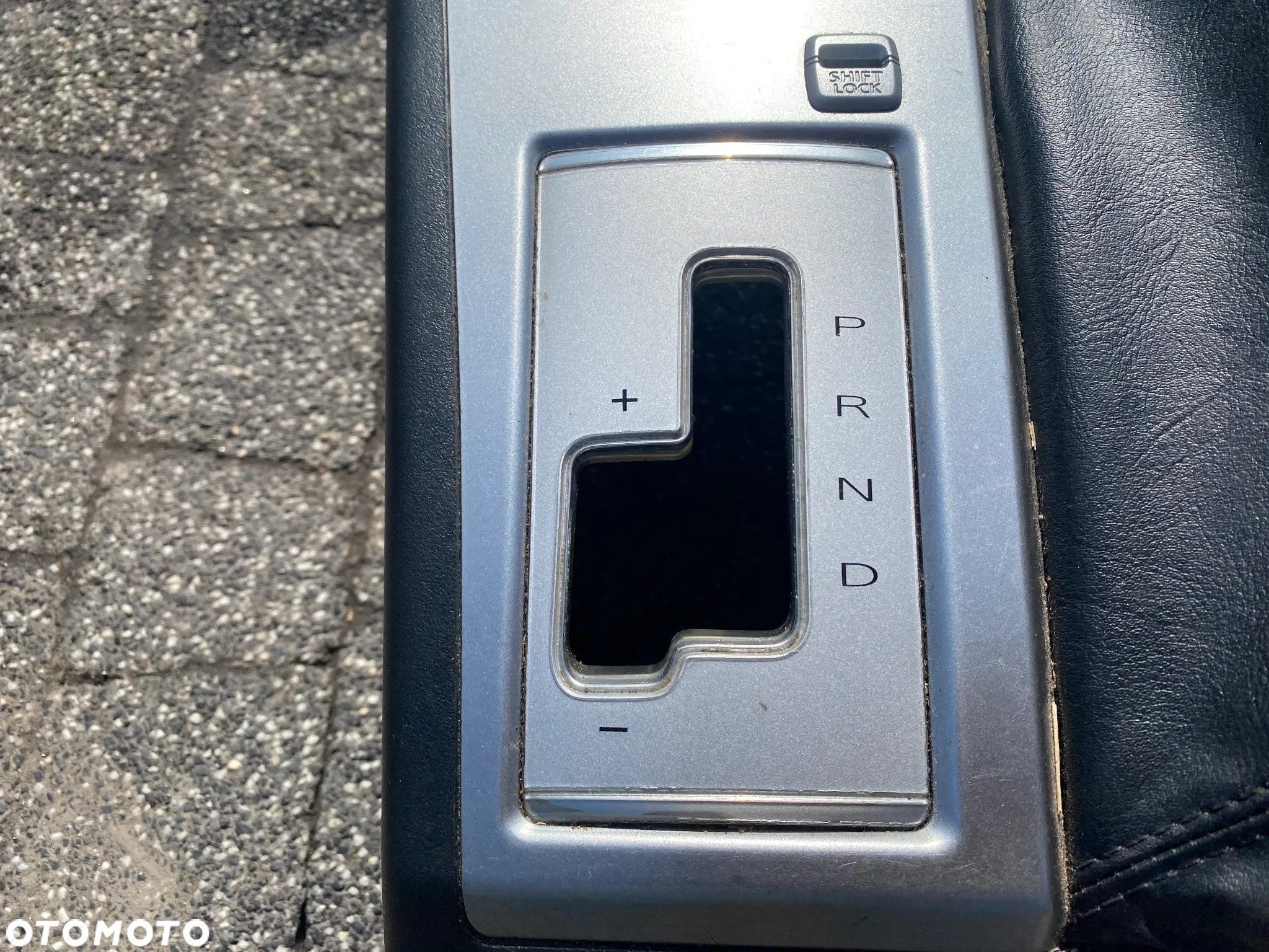 PANEL ŚRODKOWY MITSUBISHI L200 8011A677ZZ 8011B437XA - 2