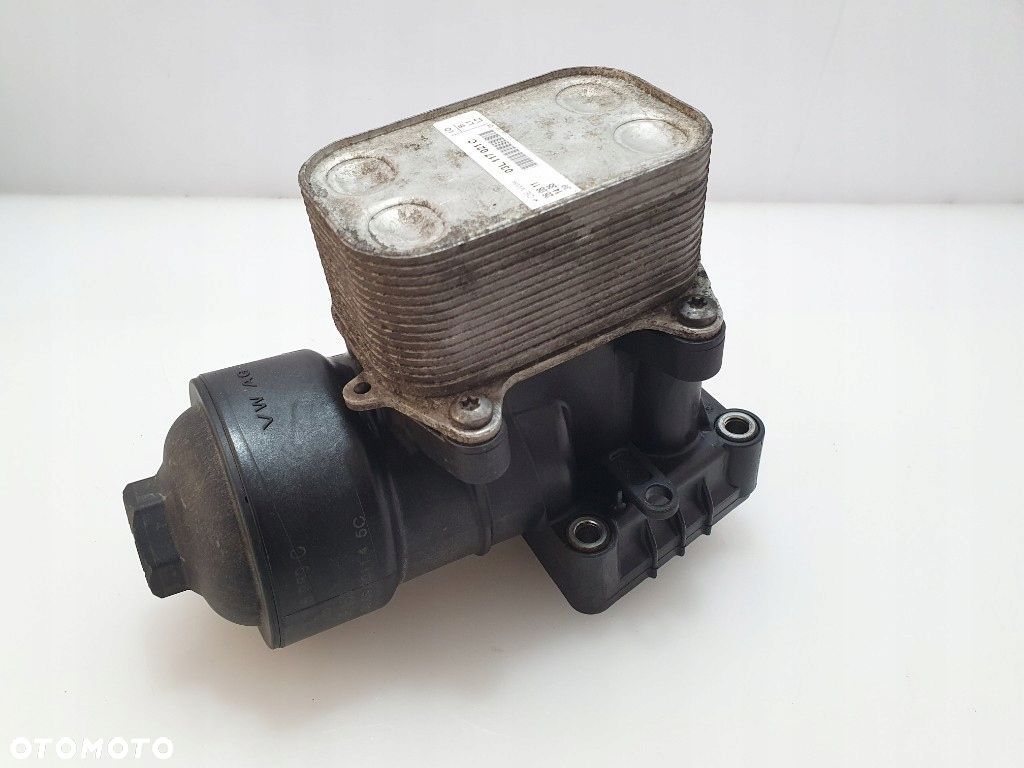 AUDI A3 8P GOLF TOURAN CADDY PODSTAWA FILTRA OLEJU TDI OBUDOWA 03L115389C - 1
