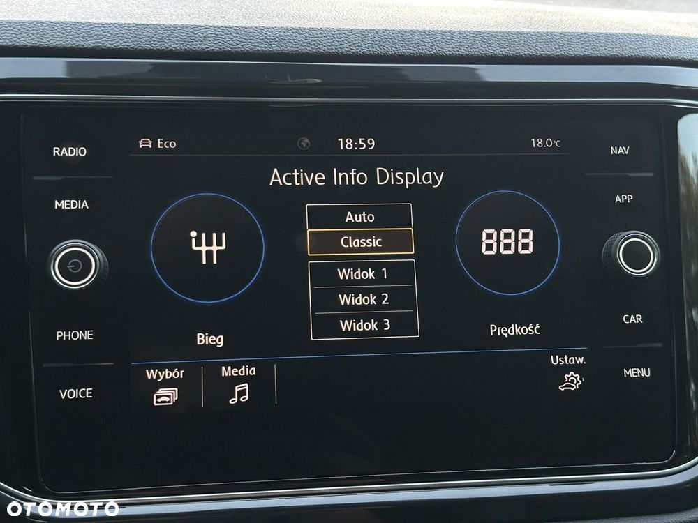 Volkswagen T-Roc - 25