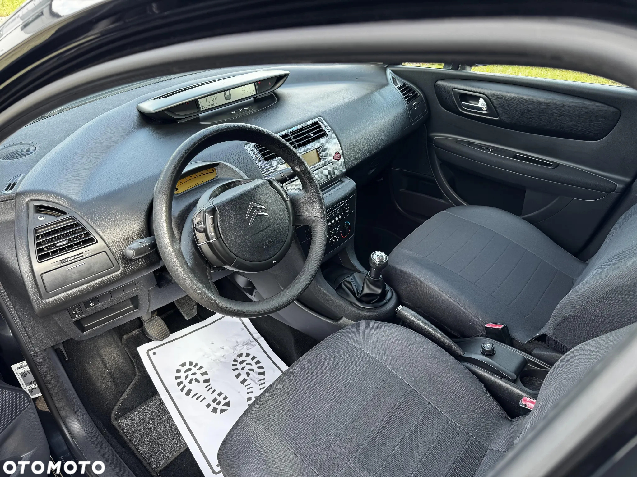Citroën C4 1.4 16V Style - 7