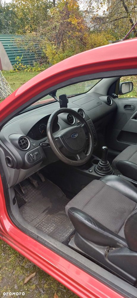 Ford Fiesta - 5