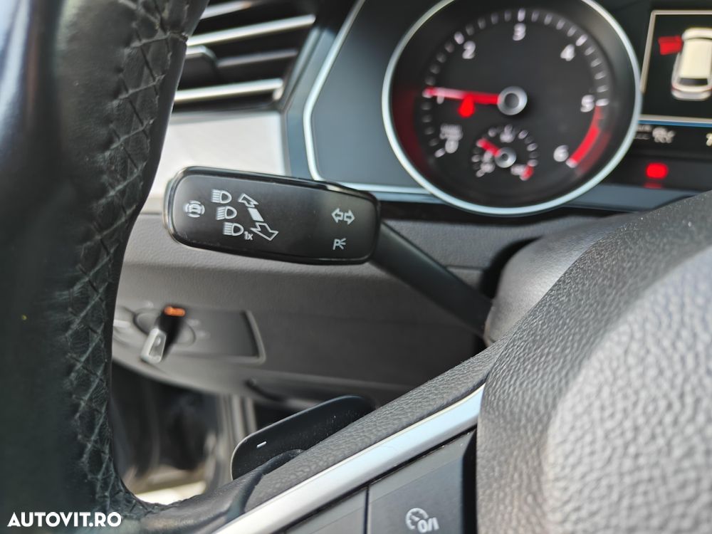 Volkswagen Passat 2.0 TDI SCR DSG Business - 22