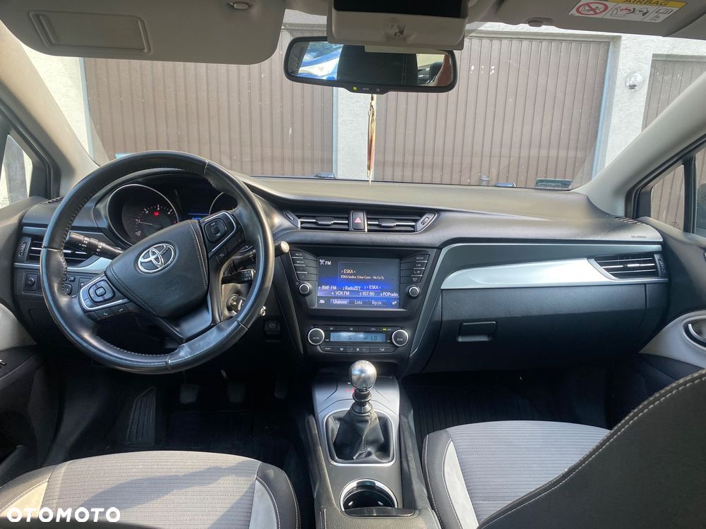 Toyota Avensis 2.0 D-4D Selection - 3