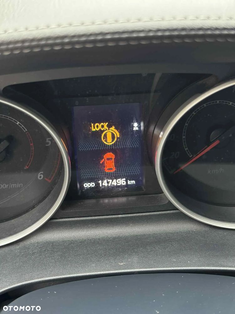 Mitsubishi Outlander 2.0 DID Intense + SE - 11
