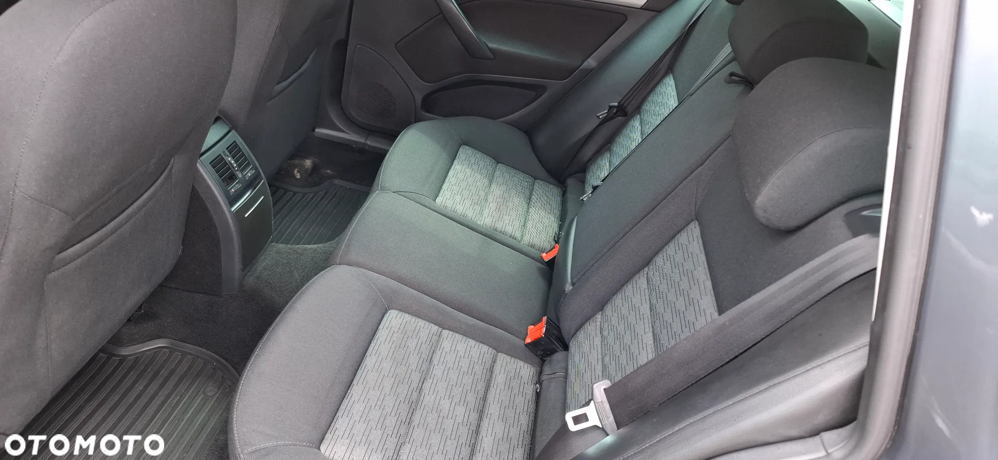 Skoda Octavia 1.6 Ambiente - 14