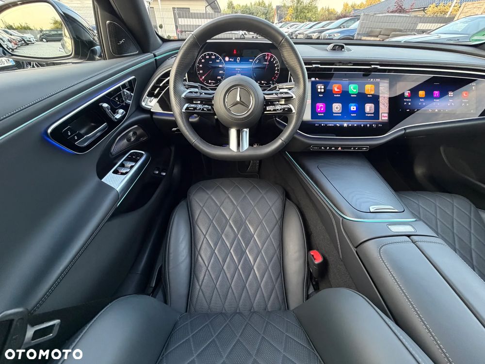 Mercedes-Benz Klasa E 400e 4Matic 9G-TRONIC AMG Line NIGHT Edition - 39