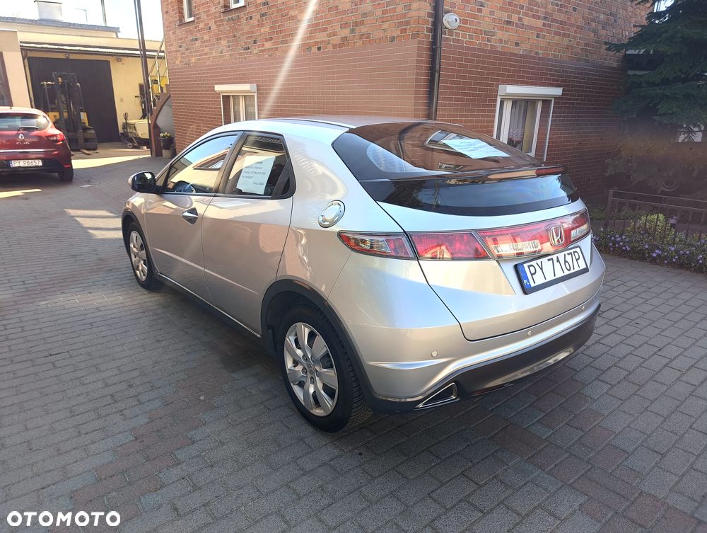 Honda Civic 1.4 i-VTEC - 6